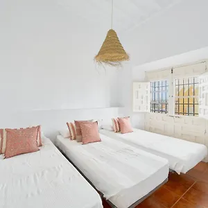 https://tabo-apartments.es-andalucia.com